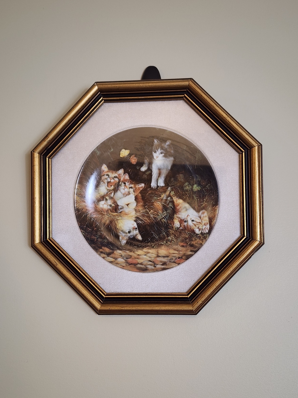Vintage 1991 Seltmann Weiden Framed Cat Collector Plate Cottagecore Wall Decor - Picture 2 of 11
